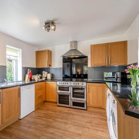 Cosy 3 Bedroom Home In Centre Of Бродік Екстер'єр фото