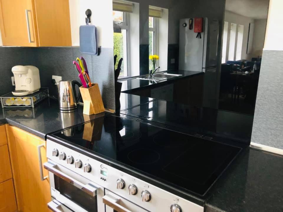 Cosy 3 Bedroom Home In Centre Of Бродік Екстер'єр фото