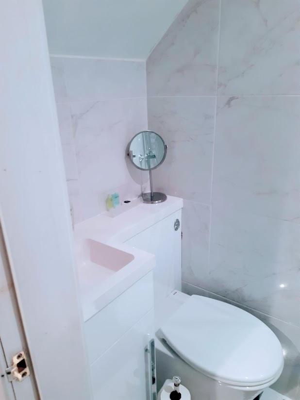 Cosy 3 Bedroom Home In Centre Of Бродік Екстер'єр фото